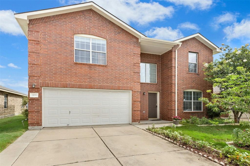 203 Pheasant TRL, Bastrop, TX 78602