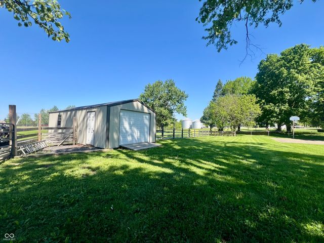 990 N 400 W, Bargersville, IN 46106