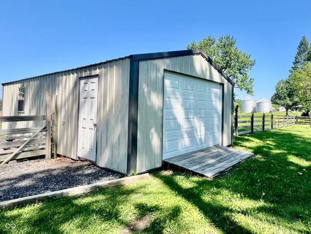 990 N 400 W, Bargersville, IN 46106