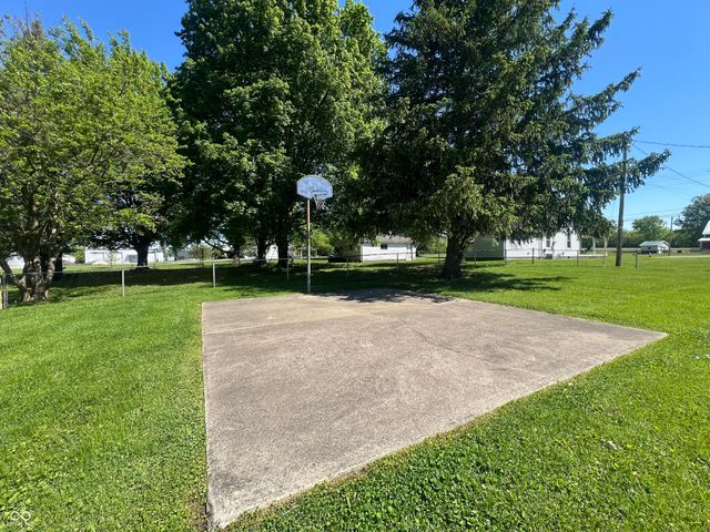 990 N 400 W, Bargersville, IN 46106