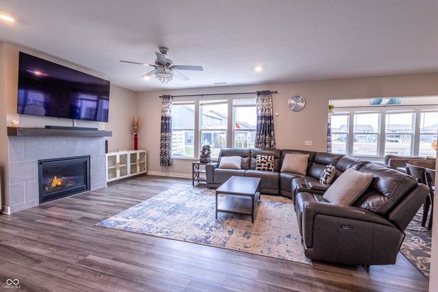 3614 Merchmont Road, Bargersville, IN 46106