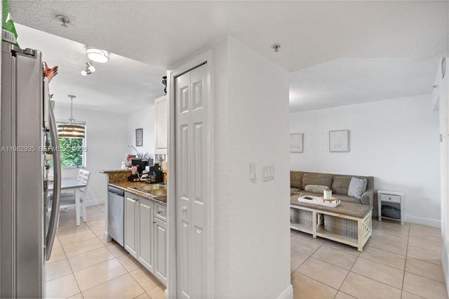 21130 SW 87th Ave 206, Cutler Bay, FL 33189