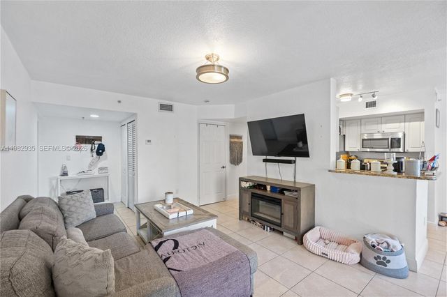 21130 SW 87th Ave 206, Cutler Bay, FL 33189