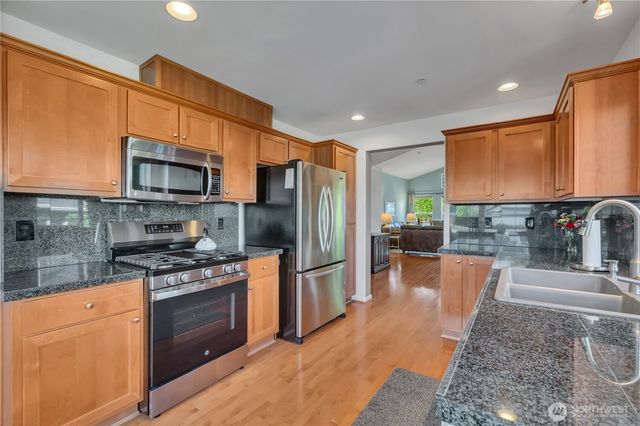 902 72nd Street SE, Auburn, WA 98092