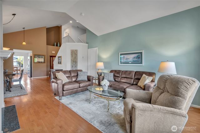 902 72nd Street SE, Auburn, WA 98092