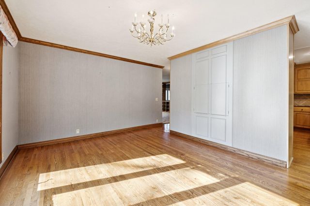 803 OAK PARK Road, Council Bluffs, IA 51503