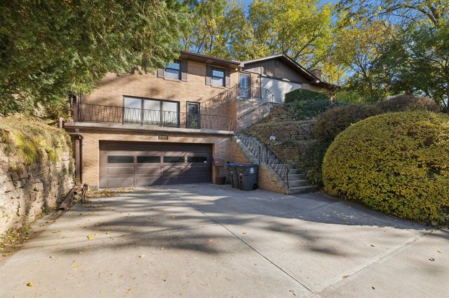 803 OAK PARK Road, Council Bluffs, IA 51503