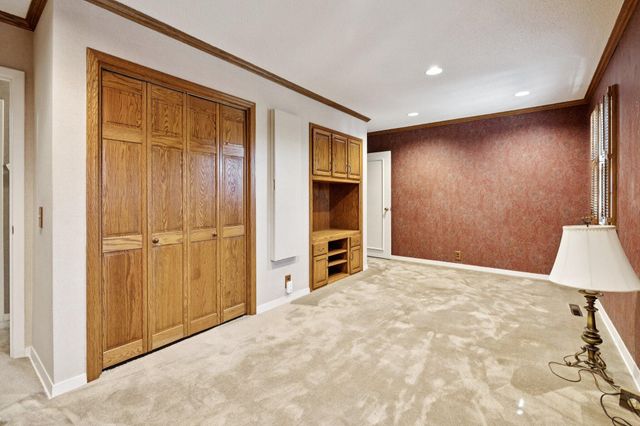 803 OAK PARK Road, Council Bluffs, IA 51503