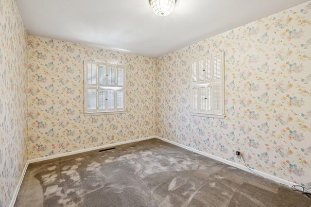 803 OAK PARK Road, Council Bluffs, IA 51503