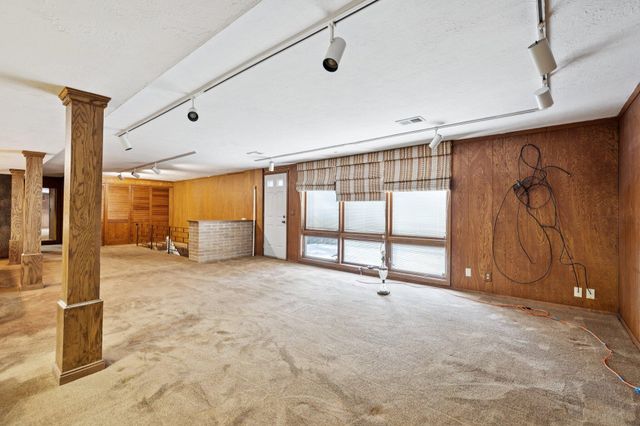 803 OAK PARK Road, Council Bluffs, IA 51503