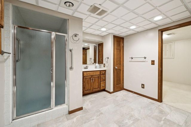 803 OAK PARK Road, Council Bluffs, IA 51503