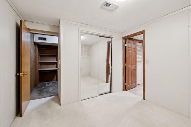 803 OAK PARK Road, Council Bluffs, IA 51503