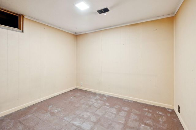 803 OAK PARK Road, Council Bluffs, IA 51503