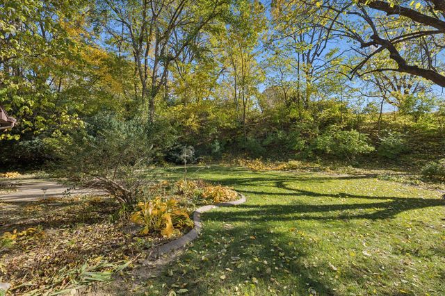 803 OAK PARK Road, Council Bluffs, IA 51503