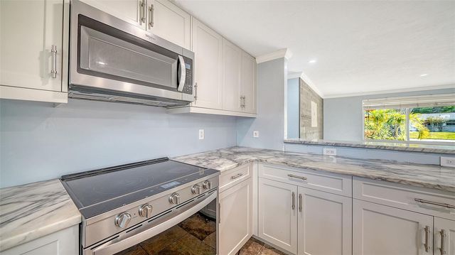 1203 PINELAND AVENUE, Venice, FL 34285