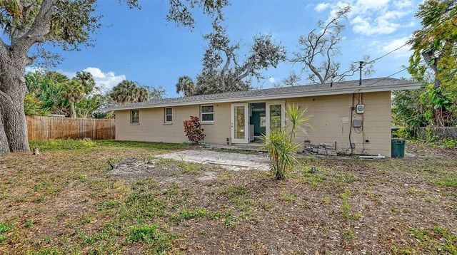 1203 PINELAND AVENUE, Venice, FL 34285