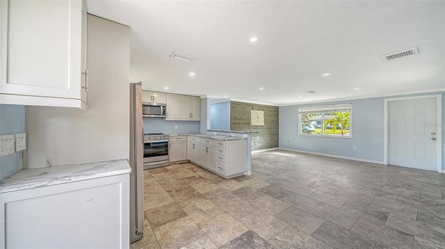 1203 PINELAND AVENUE, Venice, FL 34285