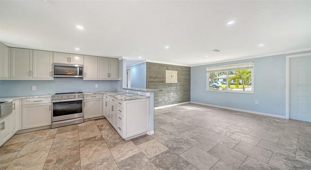 1203 PINELAND AVENUE, Venice, FL 34285