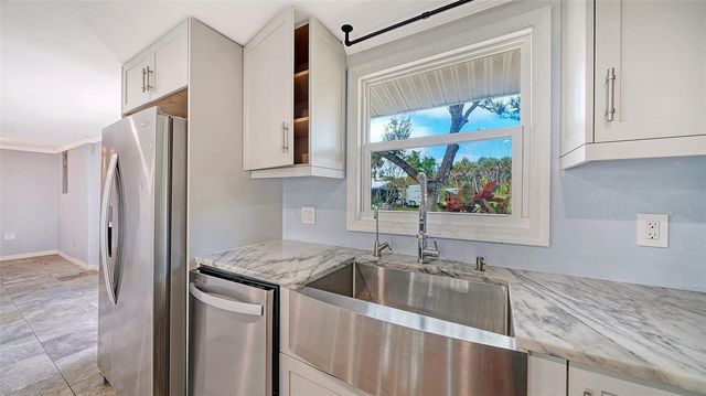 1203 PINELAND AVENUE, Venice, FL 34285