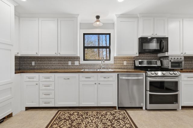 3675 Parrish Ridge Road, Goreville, IL 62939