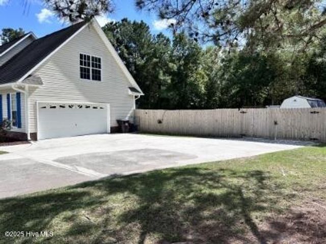 304 Chisholm Trail, Jacksonville, NC 28546