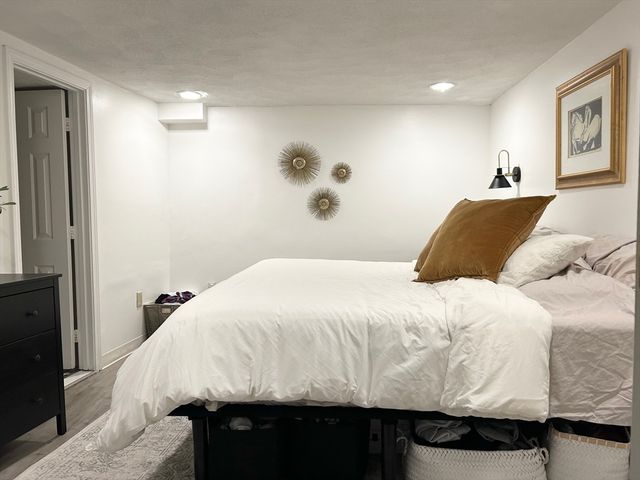 390 Riverway 8, Boston, MA 02115