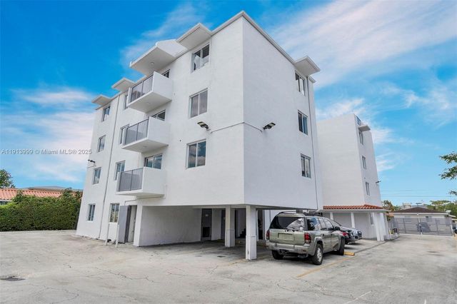 620 SW 10th St 202, Miami, FL 33130