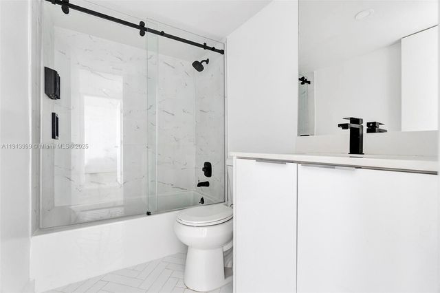 620 SW 10th St 202, Miami, FL 33130