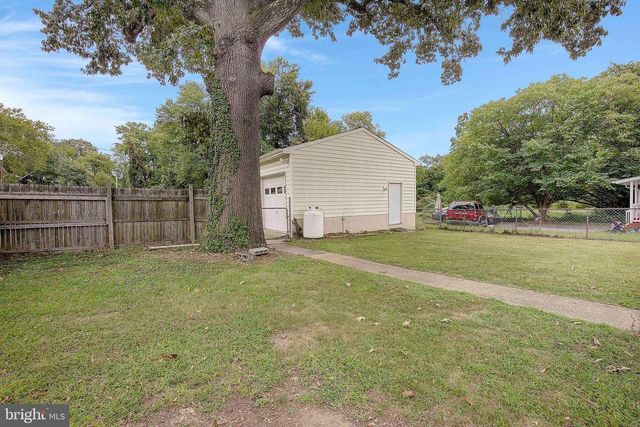 8711 CHESTNUT AVE, Bowie, MD 20720