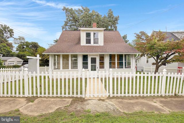 8711 CHESTNUT AVE, Bowie, MD 20720