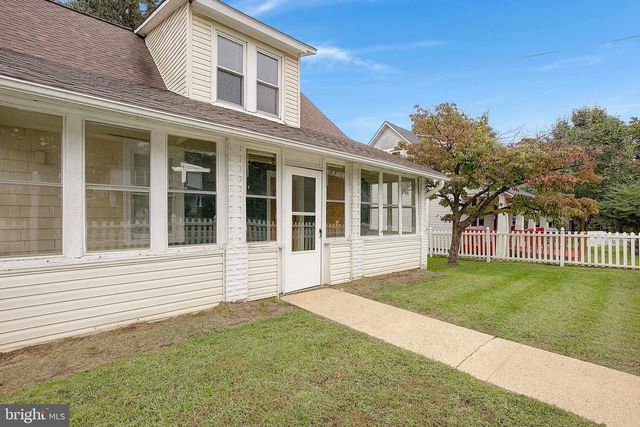 8711 CHESTNUT AVE, Bowie, MD 20720