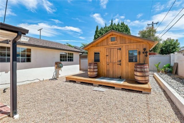 1566 W Crone, Anaheim, CA 92802