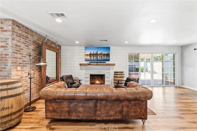 1566 W Crone, Anaheim, CA 92802