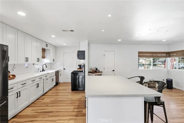 1566 W Crone, Anaheim, CA 92802