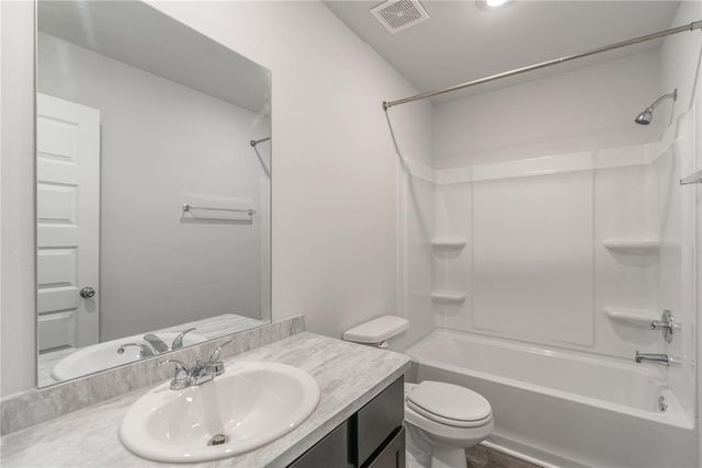 12104 SW 33rd Street, Yukon, OK 73099