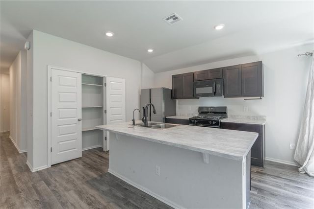12104 SW 33rd Street, Yukon, OK 73099