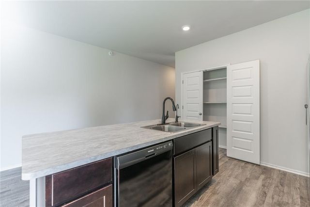 12104 SW 33rd Street, Yukon, OK 73099