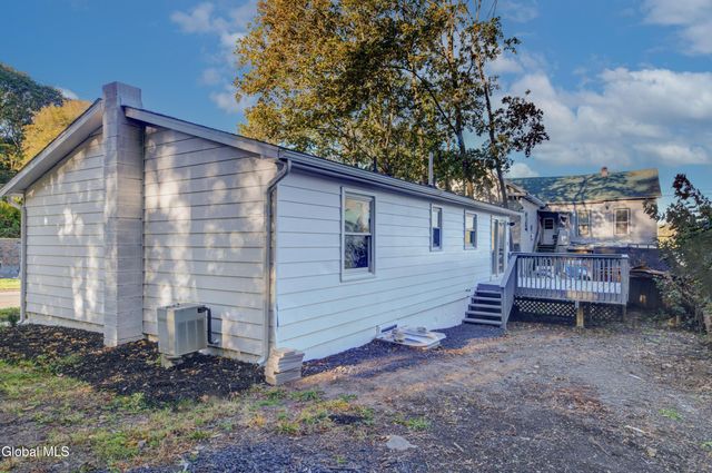 3 Seaman Avenue, Castleton-on-hudson, NY 12033