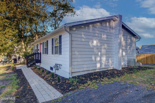 3 Seaman Avenue, Castleton-on-hudson, NY 12033