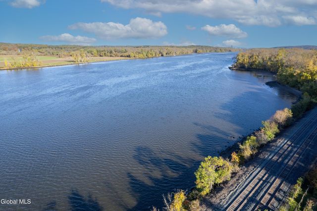 3 Seaman Avenue, Castleton-on-hudson, NY 12033