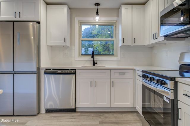 3 Seaman Avenue, Castleton-on-hudson, NY 12033