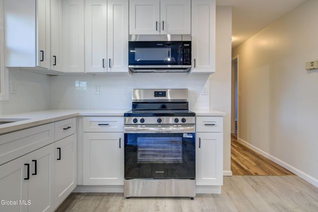 3 Seaman Avenue, Castleton-on-hudson, NY 12033