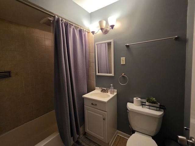 605 E Maple Avenue, Mundelein, IL 60060