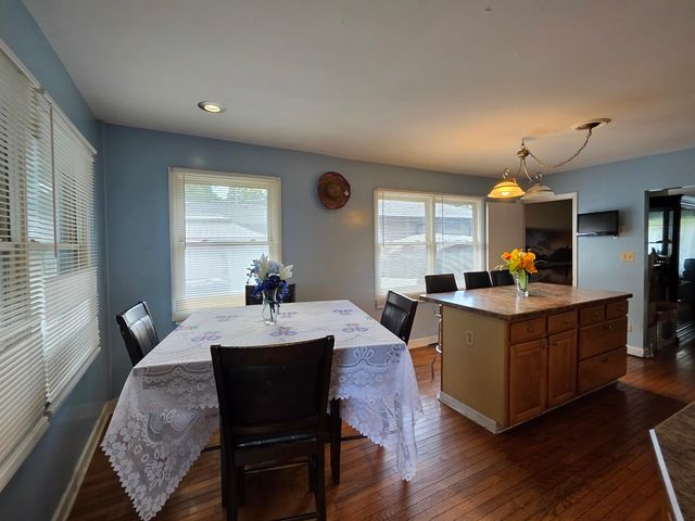 605 E Maple Avenue, Mundelein, IL 60060