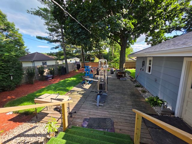 605 E Maple Avenue, Mundelein, IL 60060