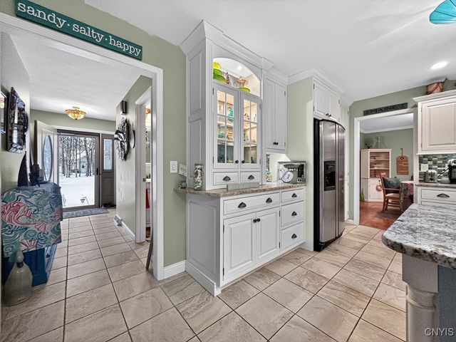 10 Morgan Lane, New Hartford, NY 13413