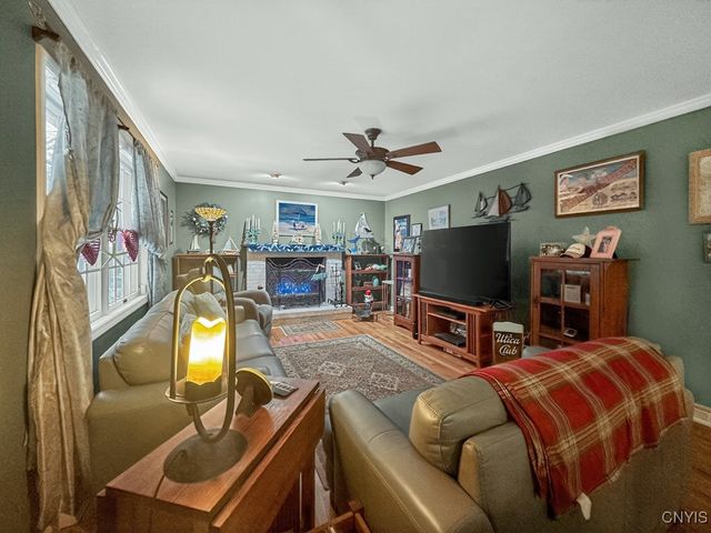 10 Morgan Lane, New Hartford, NY 13413