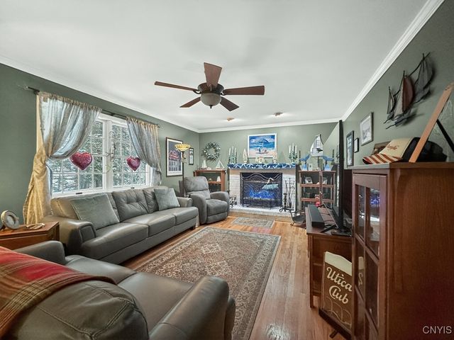 10 Morgan Lane, New Hartford, NY 13413