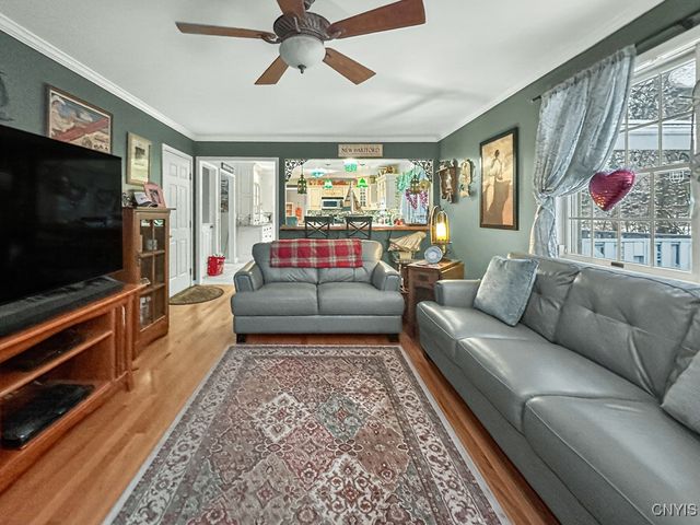 10 Morgan Lane, New Hartford, NY 13413