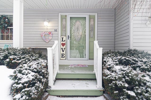 10 Morgan Lane, New Hartford, NY 13413